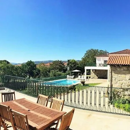 Willa Casa Mouras- *