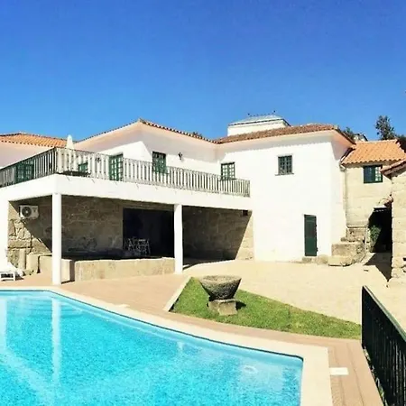 Casa Mouras- * Rio de Moinhos (Aveiro)