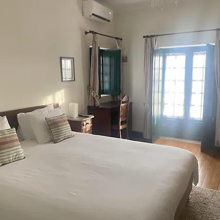 Casa Mouras- * Rio de Moinhos (Aveiro)