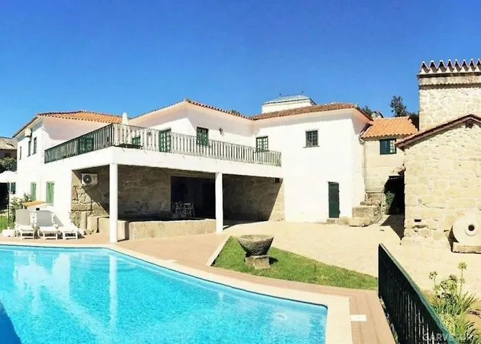 Casa Mouras- * Rio de Moinhos (Aveiro)