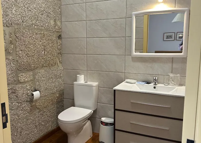 Casa Mouras- * Rio de Moinhos (Aveiro)