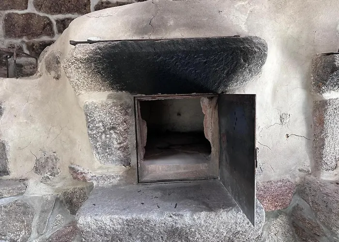 Casa Mouras- Rio De Moinhos * Rio de Moinhos (Aveiro)